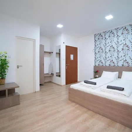 Seasons Design Βουδαπέστη